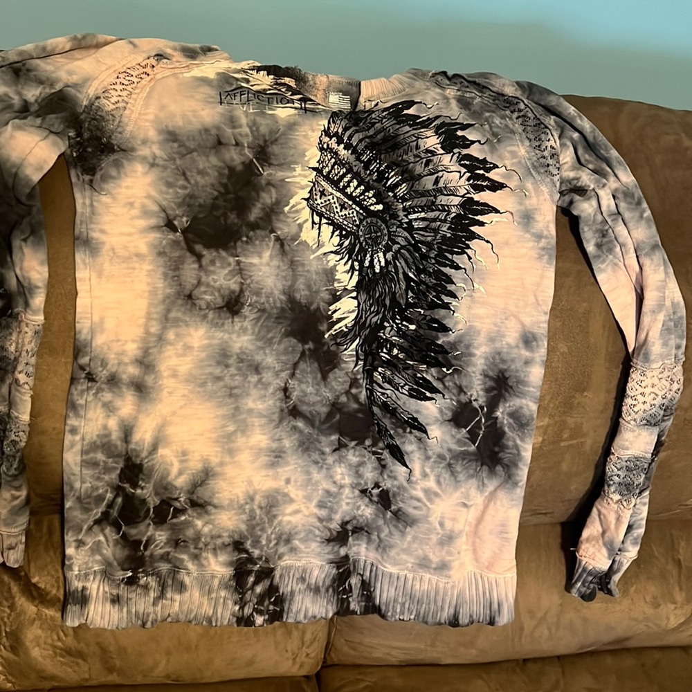Affliction like new sweater